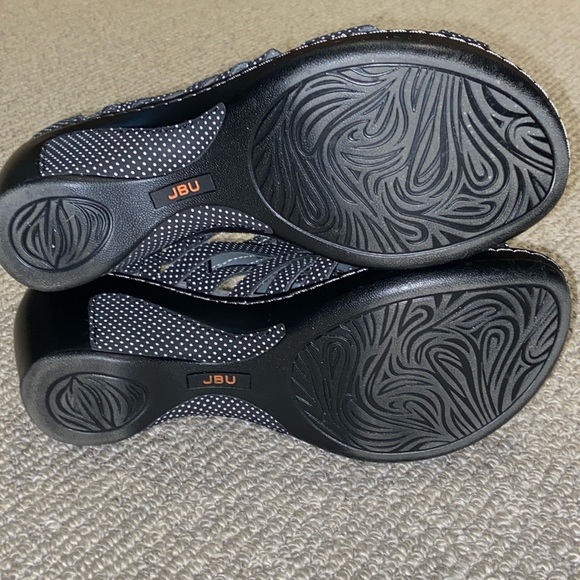 JBU Womens Black Nectar Polka dotted Wedge shoe, 8M - Picture 7 of 12